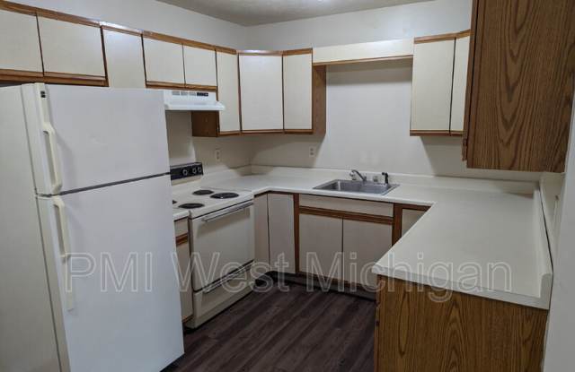 6087 In The Pines Dr SE