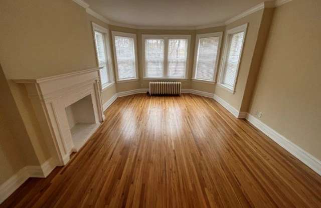 2222 West Arthur Avenue