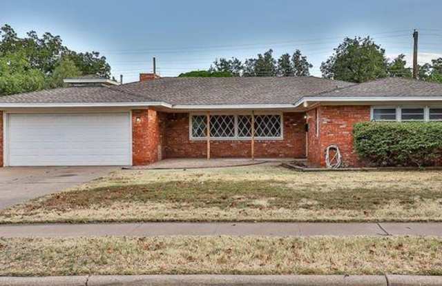 Photo of Room to Grow! Spacious, Remodeled 3/2/2 in Great Location!