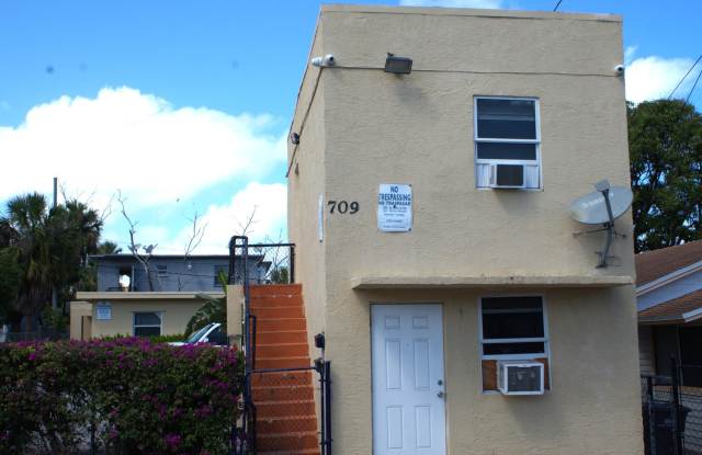 709 6TH Street