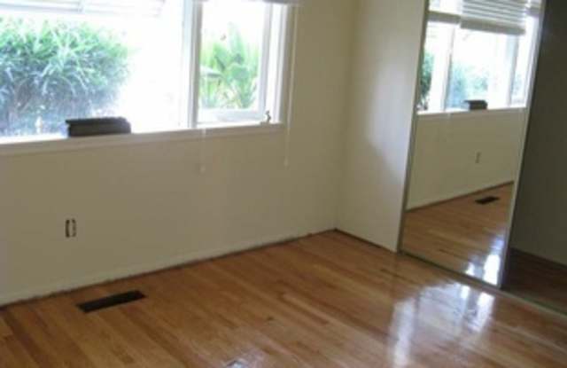 SDSU available AUGUST 2026 - SDSU HOUSING - 4 Bedroom / 2 bath!