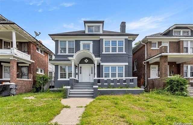 7432 Churchill Street