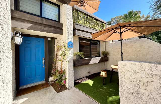 AVAILABLE NOW!! Stunning 3 Bedroom 2 Bathroom UNFURNISHED Condo in Palm Springs, CA