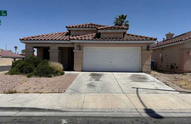 3bd/2bath 1-story home!