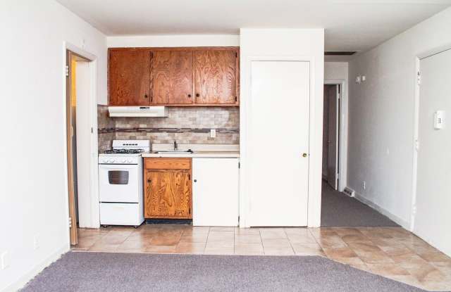 One Bedroom Apartments Available!