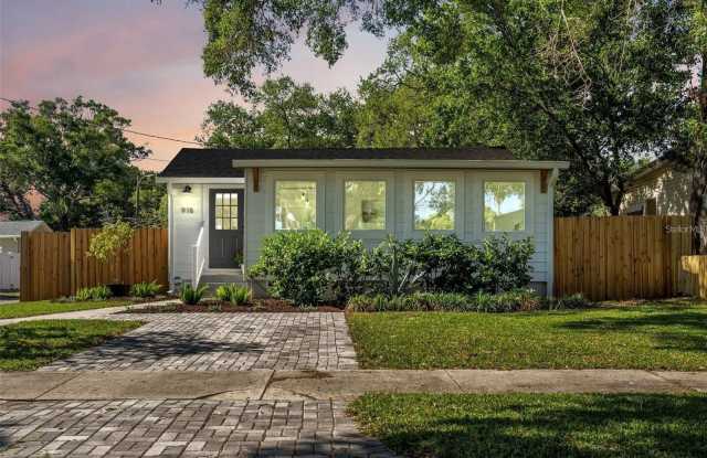 Photo of 916 47TH AVENUE N