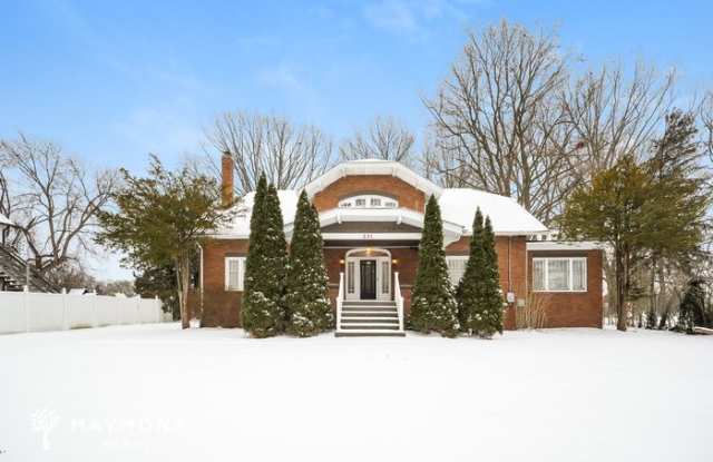 Photo of 231 31st Street Northwest