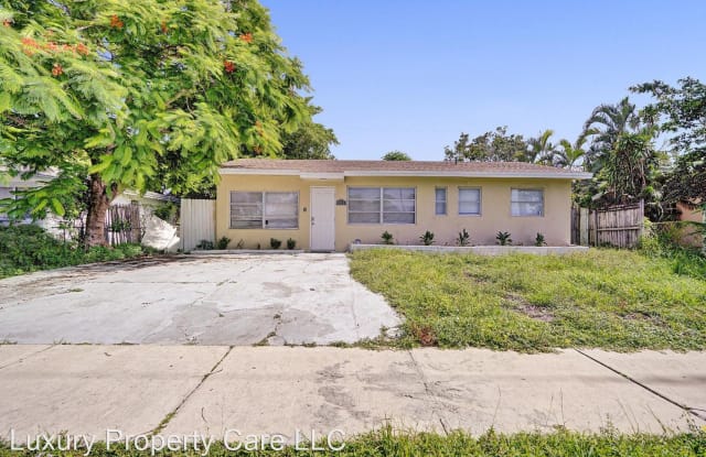 651 SW 15th Street - 651 Southwest 15th Street, Deerfield Beach, FL 33441