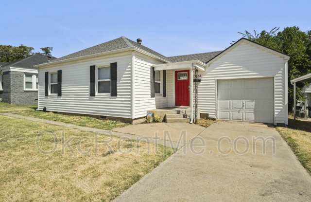 3833 NW 24th St