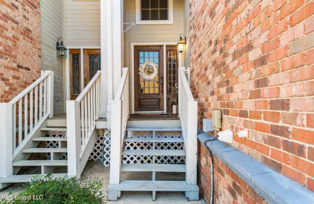 17 Charleston Circle