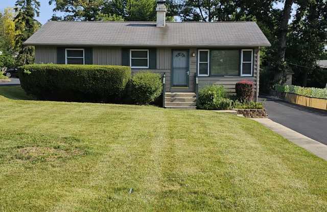 17850 W Big Oaks Road - 17850 West Big Oaks Road, Gages Lake, IL 60030