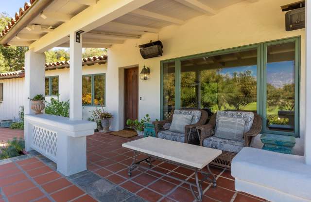 4015 Lago Drive