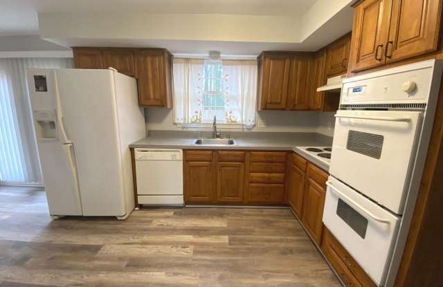 6902 SYDENSTRICKER ROAD