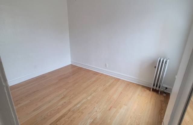 6934 S. Crandon Avenue, Unit 3W