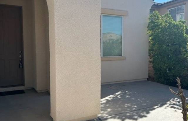 Beautiful 4 bedroom home In Paseos Summerlin - 2 Weeks free 1st month rent!!! Minutes from DT Summerlin
