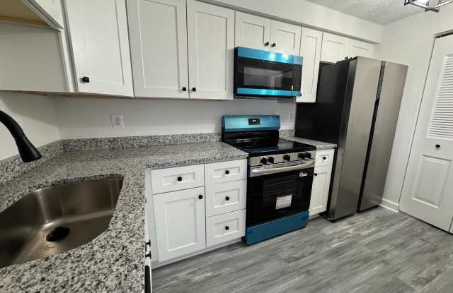 3501-J WEDGEWOOD Court unit: J