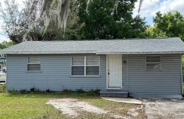 5237 1ST STREET - 5237 1st Street, Zephyrhills, FL 33542