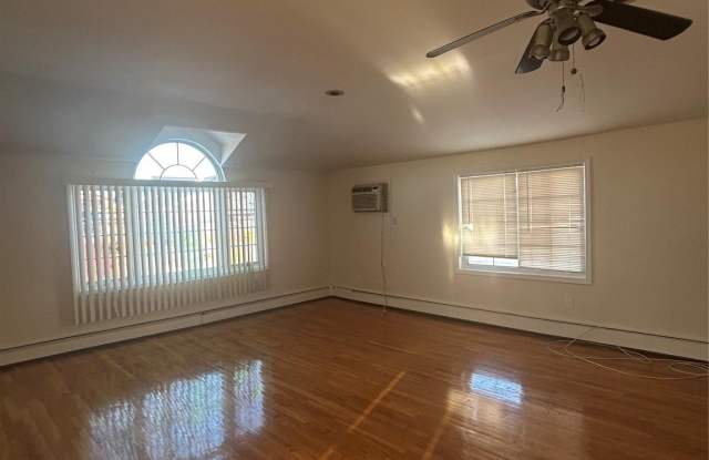 202-38 47 Avenue unit: 2