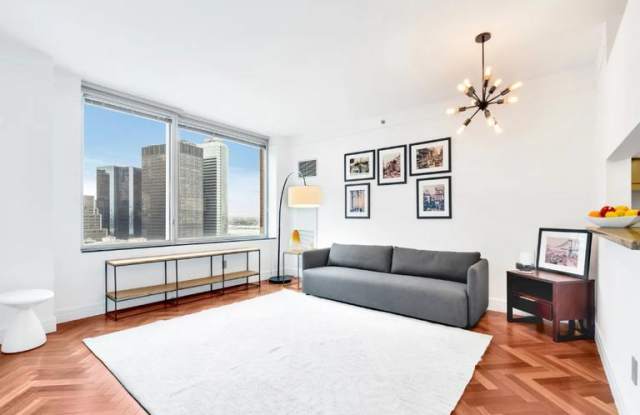 Photo of 10 Little West Street