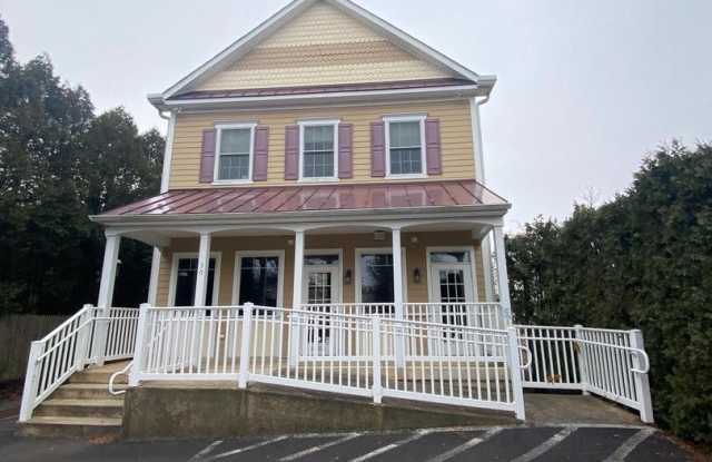 30 E SWAMP RD