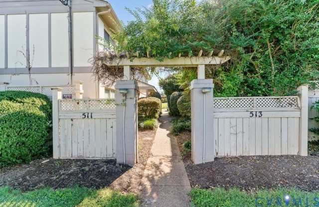 Photo of 511 S Harrison Street unit: A