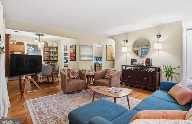 2209 S CULPEPER Street