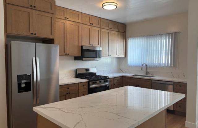 Photo of Beautiful spacious and bright apartment in the Pasadena Area