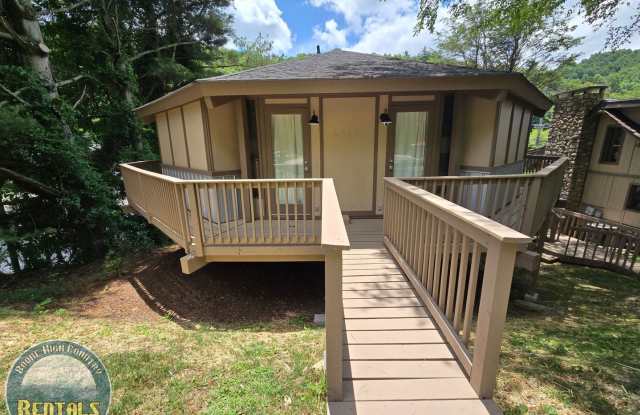 Photo of 2398 Hwy 105