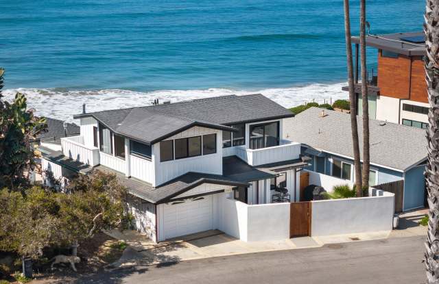 2988 Solimar Beach Dr