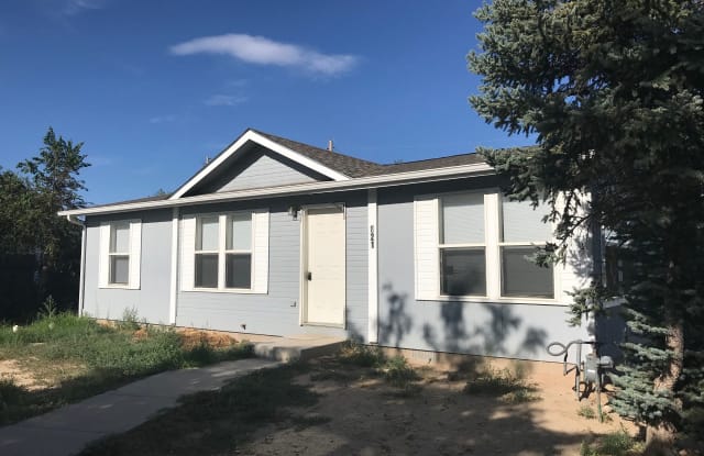 821 Santa Clara Ave - 821 Santa Clara Avenue, Pueblo, CO 81005