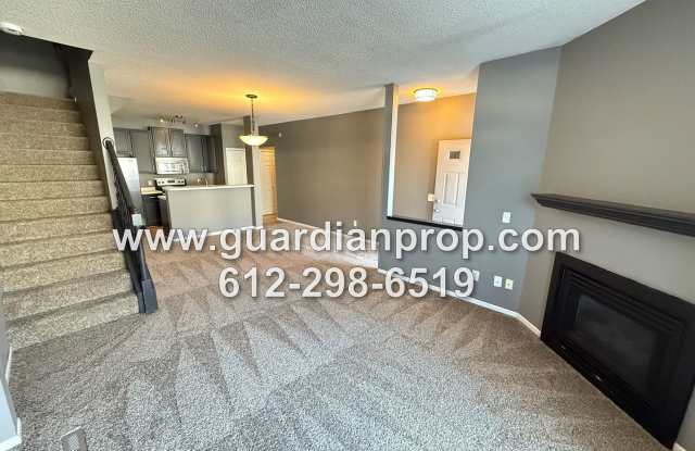 Photo of Woodbury Townhouse Available Now, Open Floor Plan, Loft Area, Fireplace, New Carpet!