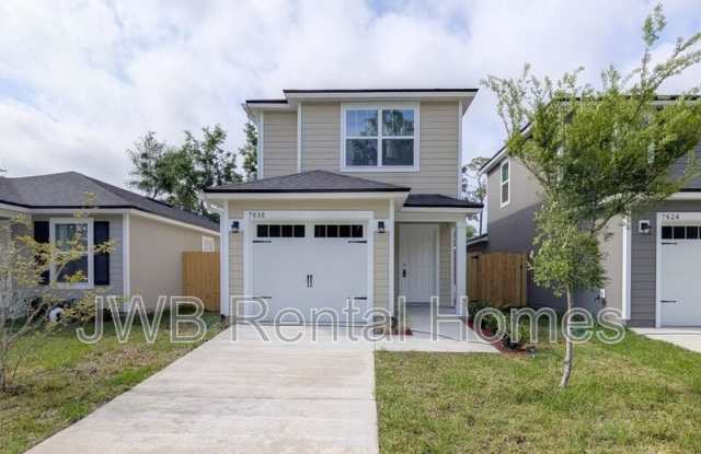 7630 Cocoa Ave