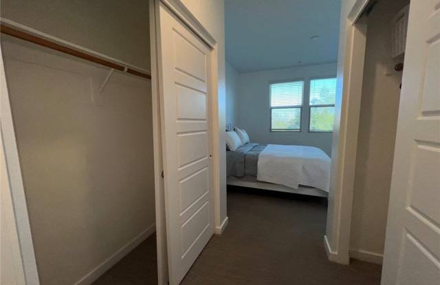 11237 Rainbow Peak Avenue