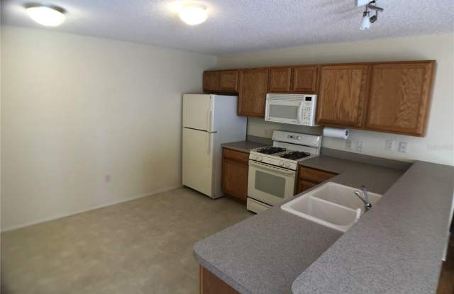 2099 BROYHILL AVENUE