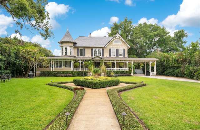 Queen Anne Victorian Estate