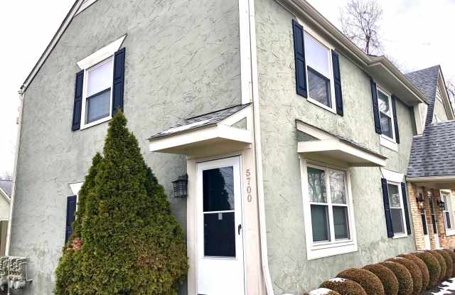 Photo of 5700 Crossing Court unit: 4