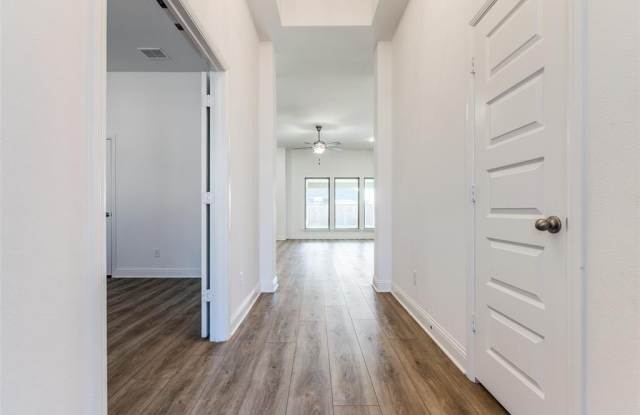 3071 Kennington Drive