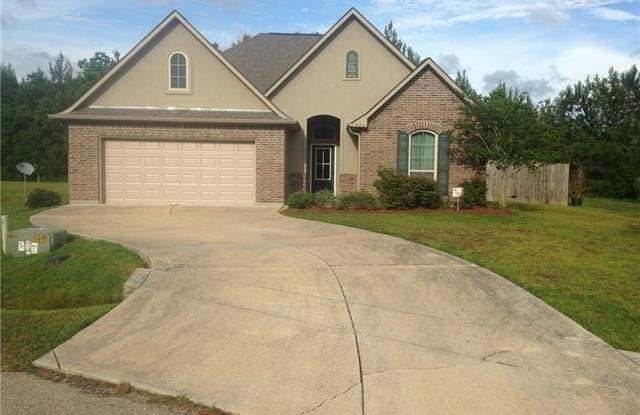 524 SOMERSET Court - 524 Somerset Court, Covington, LA 70433