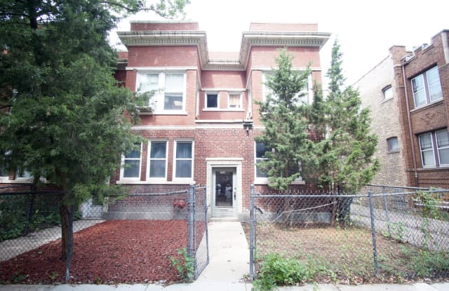 2552 West Eastwood Avenue - 2552 W Eastwood Ave, Chicago, IL 60625