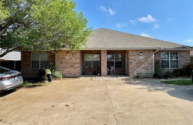 2317 & 2319 Antelope Lane