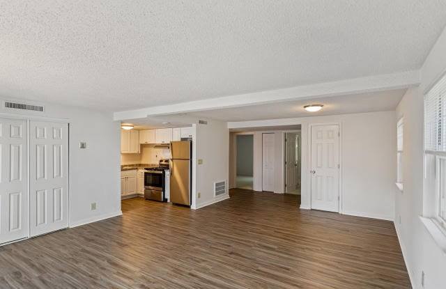 125 Village Grn N Unit E22
