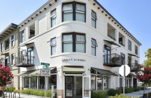 Photo of 107 G Street