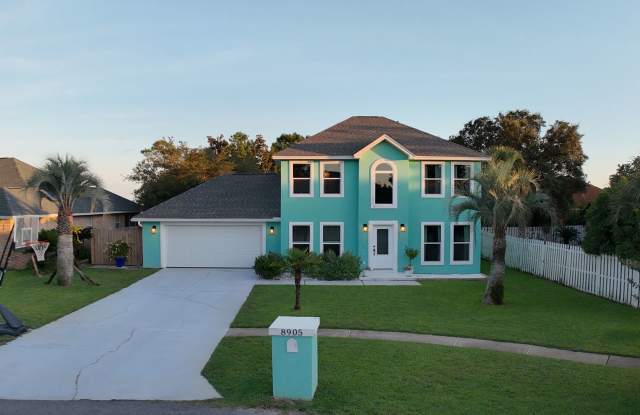 Stunning Home w/access to Santa Rosa Sound Available Now