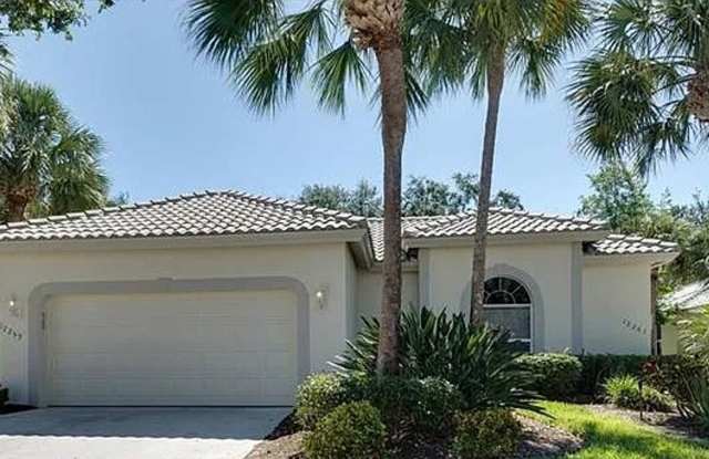 Photo of Spacious 2+Den Villa in Desirable Gateway Greens