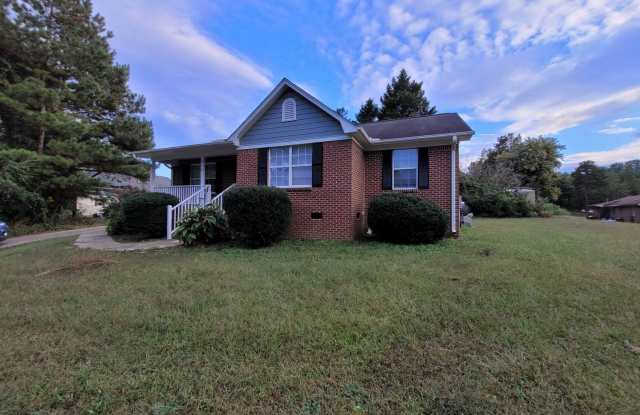 For Rent - Hart County - Fay Kight Circle - Three Bedroom and Two Bathroom Home