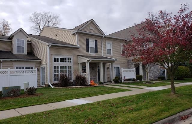 25808 MARITIME Circle S - 25808 Maritime Circle South, Macomb County, MI 48045