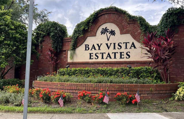 8625 VISTA SHORES COURT