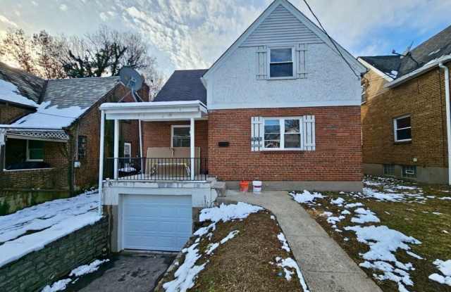 Photo of 3 Bed / 2 Bath Brick Home - showings start 12/3