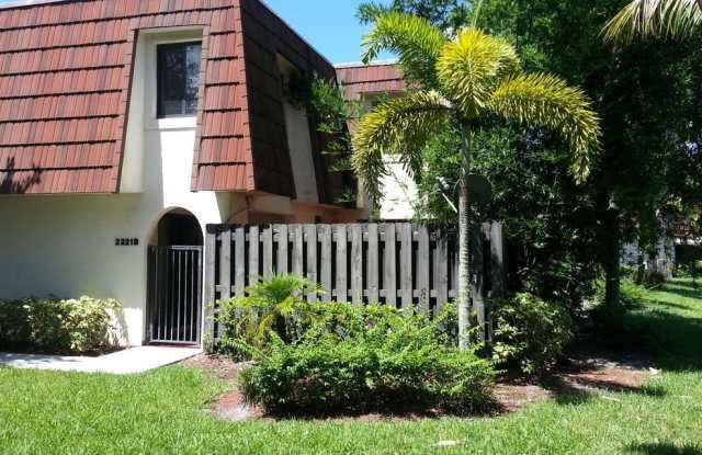 2221 White Pine Circle