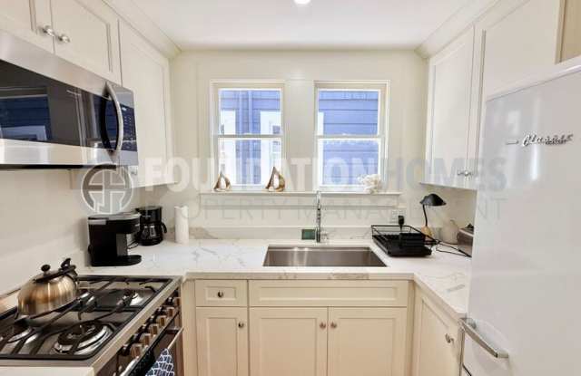 14 Princess Ln - Apt 2